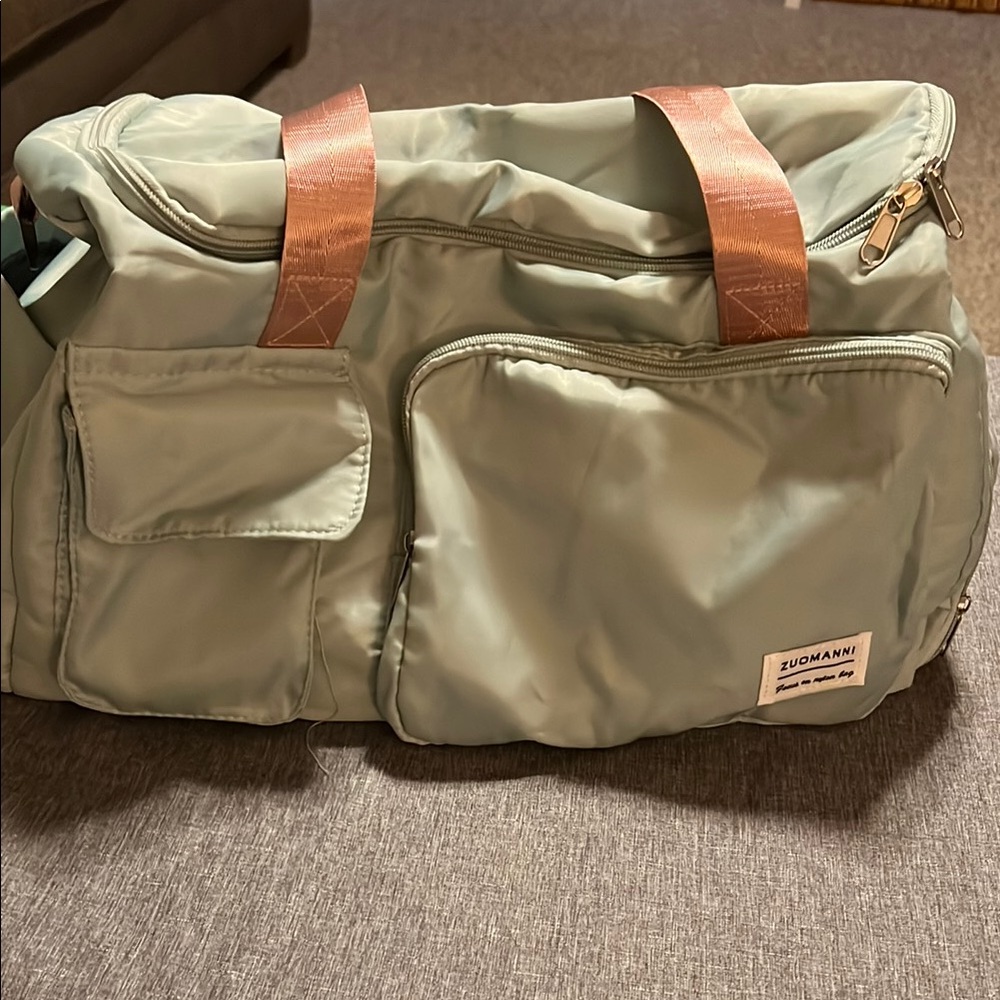 Zuomanni  Mint Duffel Bag with Rose Straps